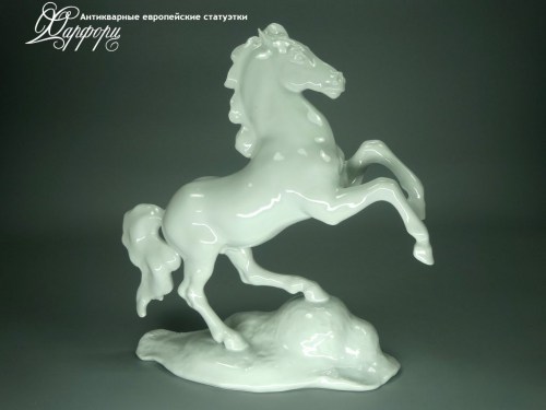 Купить фарфоровую статуэтку Rosenthal Конь на дыбах